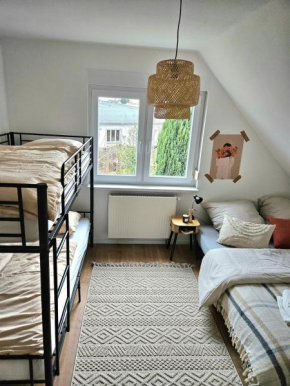 Cozy house and free parking